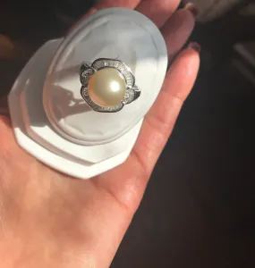 10mm South Sea Pearl and Diamond Ring 18k Gold 10mm South Sea Pearl and Diamond Ring 18k Gold