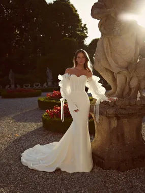 Carlotta (24-004) Carlotta (24-004)