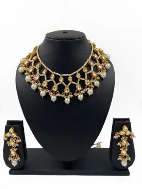 Designer Delicate Kundan And Pearl Necklace Set For Ladies By Gehna Shop Designer Delicate Kundan And Pearl Necklace Set For Ladies By Gehna Shop