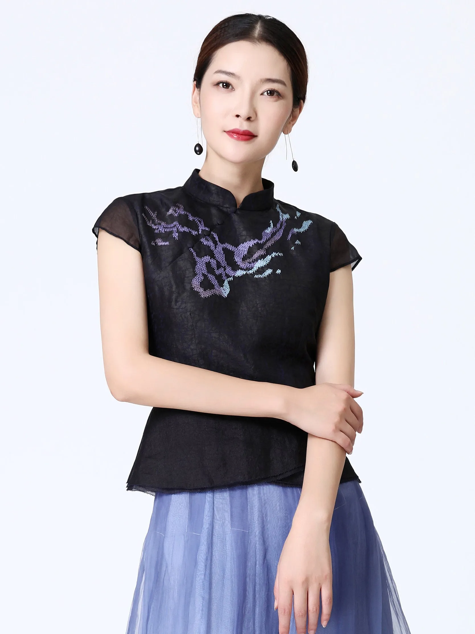 Embroidery Gambiered Guangdong Silk Top