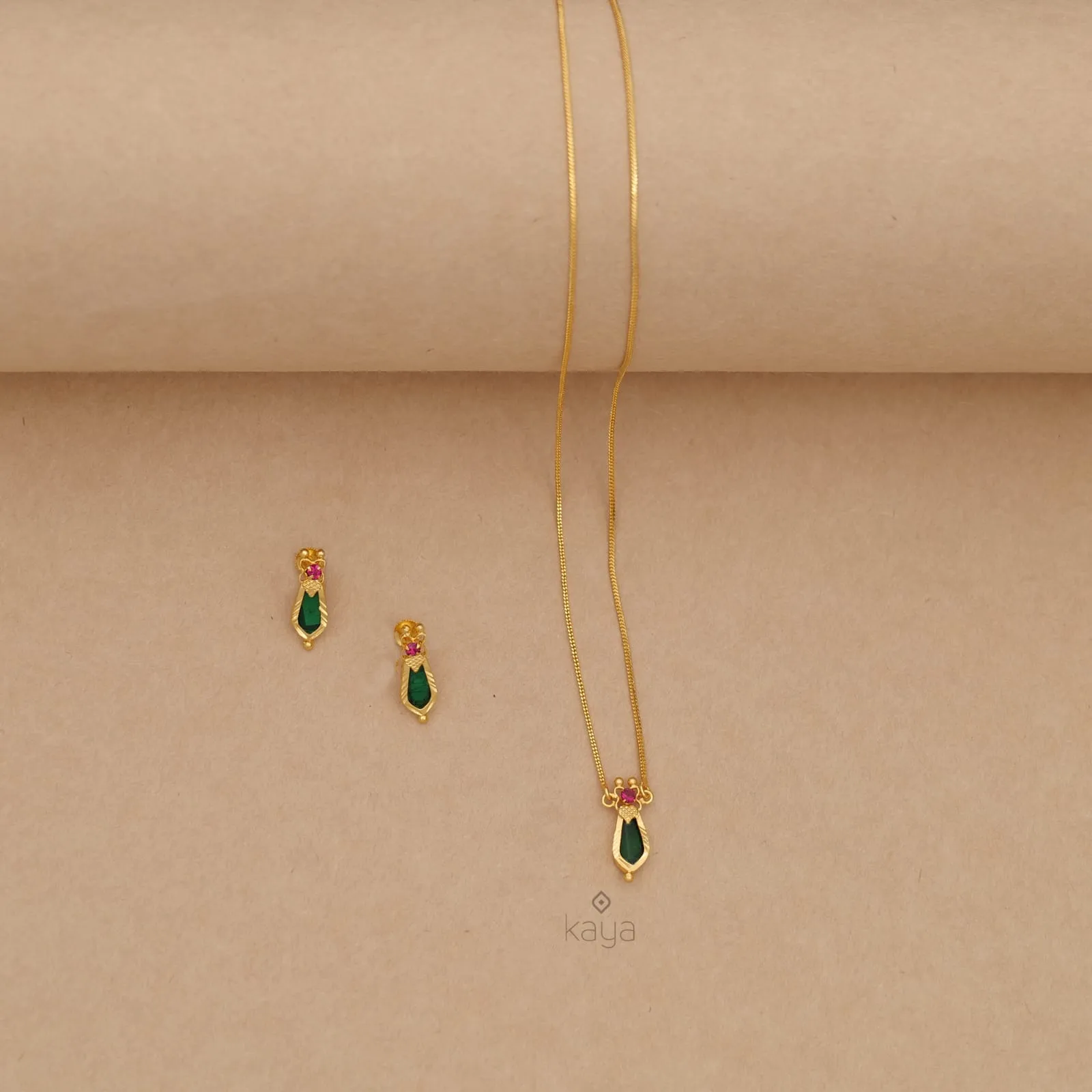 Gold toned simple Naga necklace  - TR10020