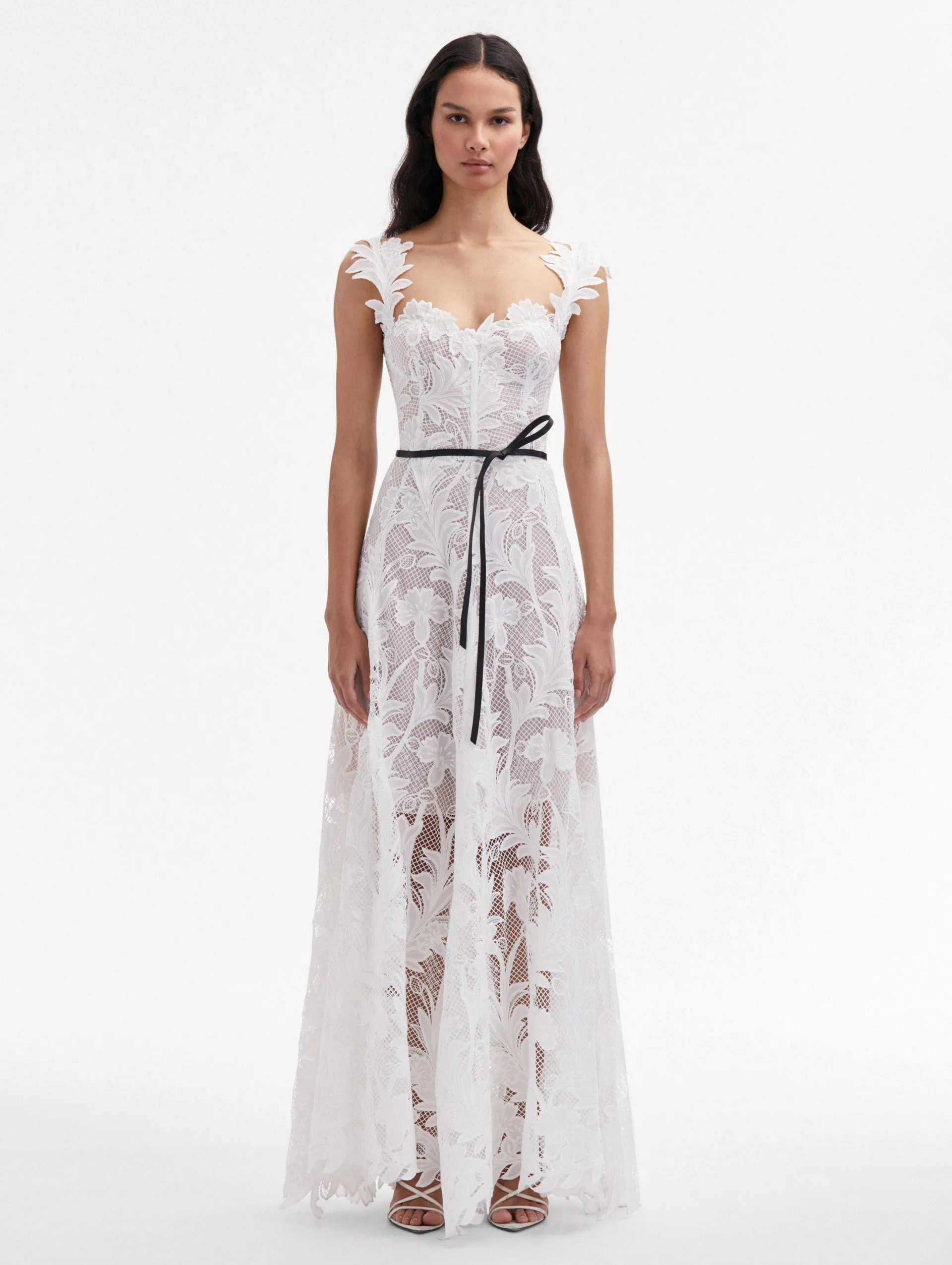 Marbled Carnation Guipure Sleeveless Gown