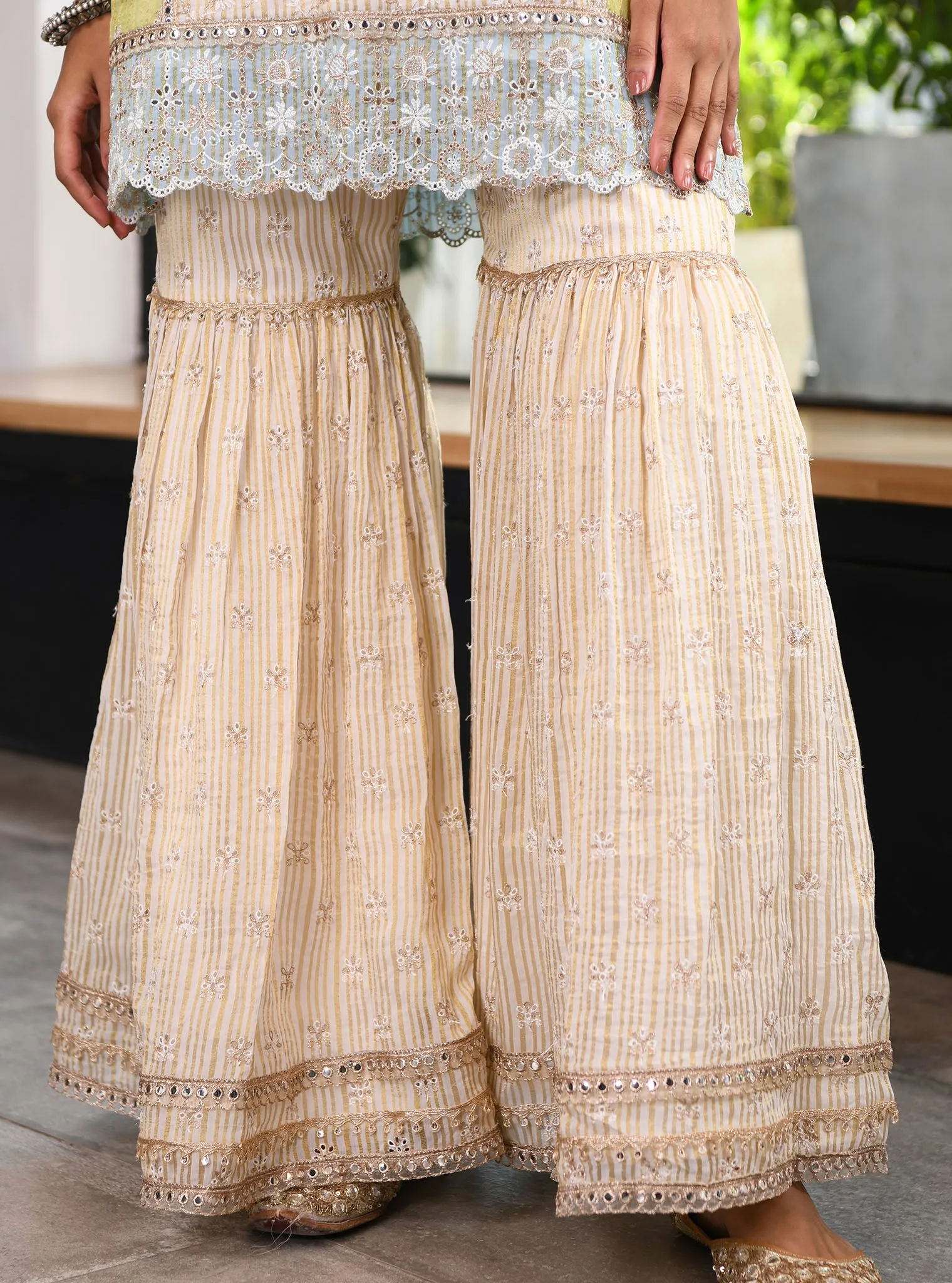 Mulmul Banarsi Birchin Off White Kurta With Birchin Off White Garara