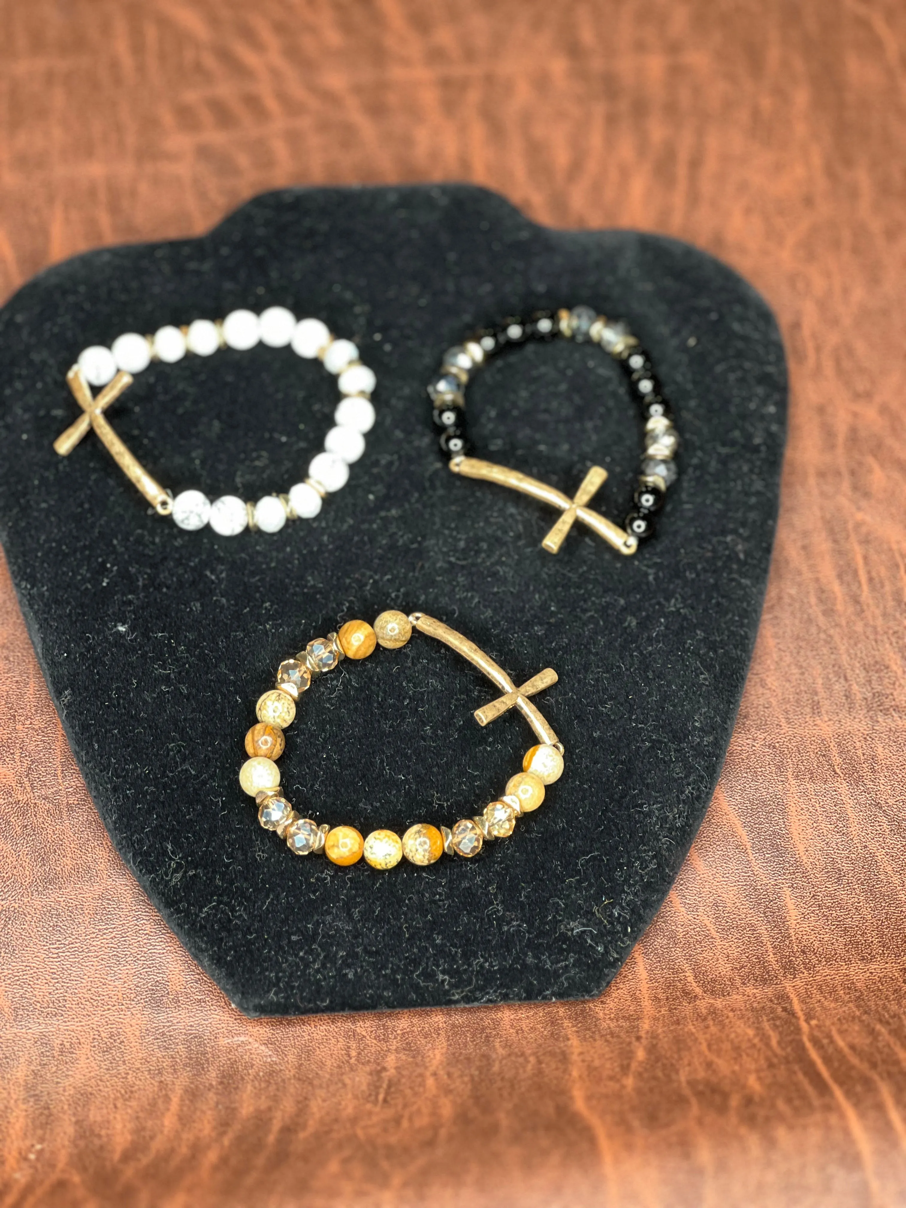 Stretch The Cross Bracelet